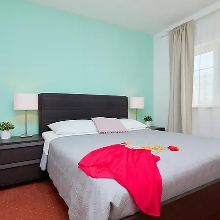Prima Apartment